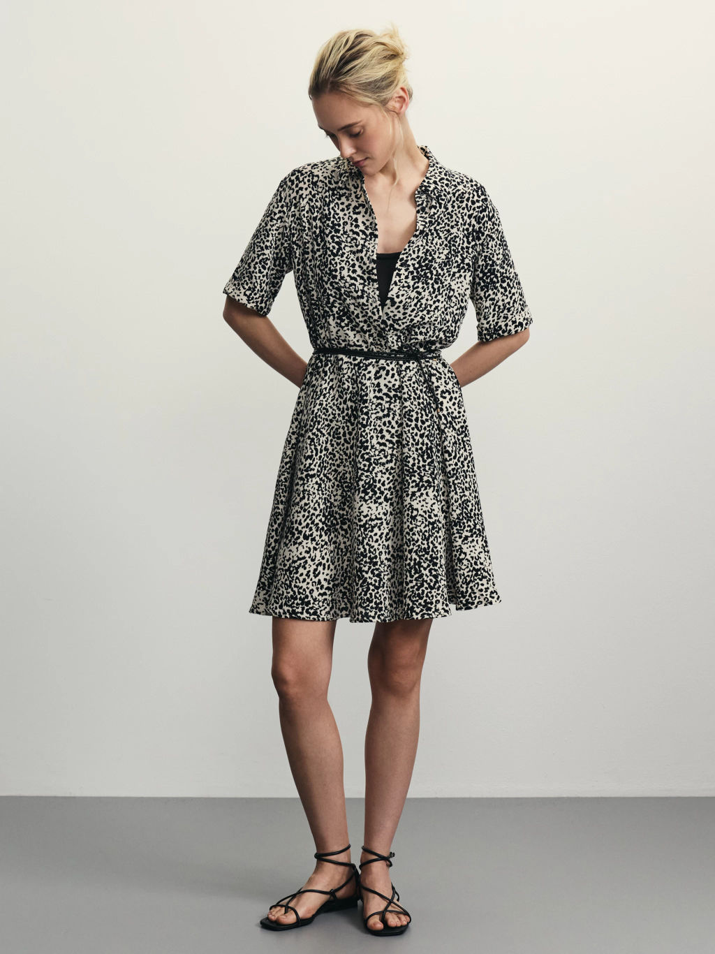 Платье мини с поясом / Zarina  фото 8