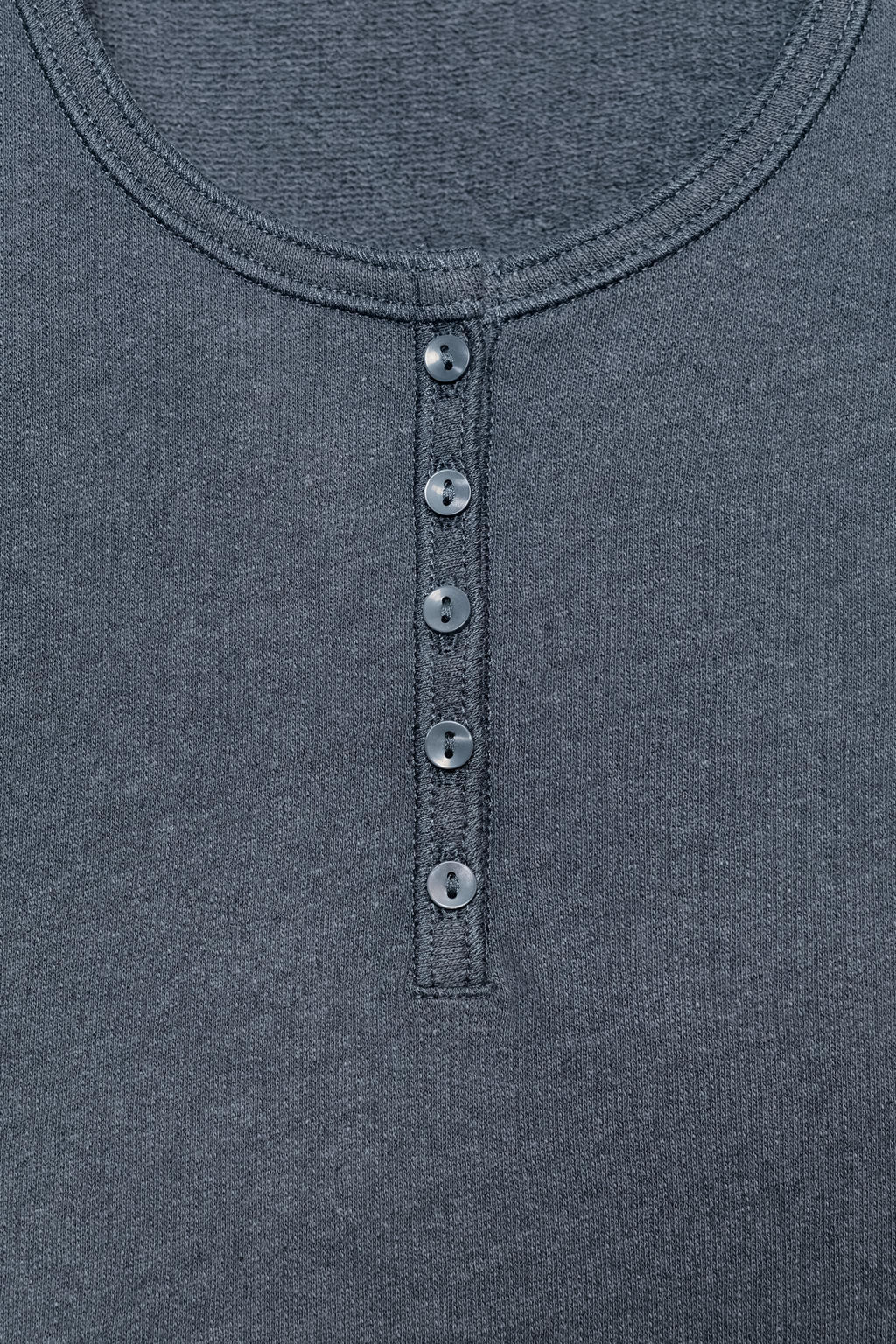 TOP BOTONES CON LINO / az-empolvado