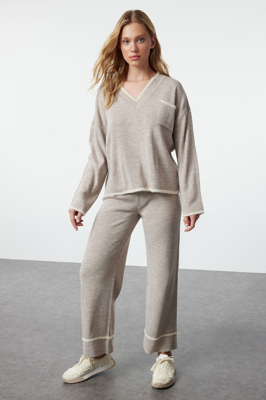 Vizon Genis Kal?p Tuylu Iplik Triko Alt-Ust Tak?m TWOAW24AU00099