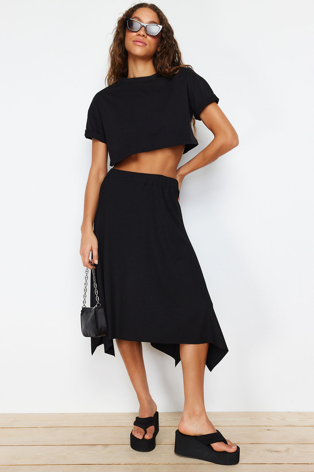 Siyah Volanl? Asimetrik Yuksek Bel Midi Esnek Orme Etek TWOAW20ET0440