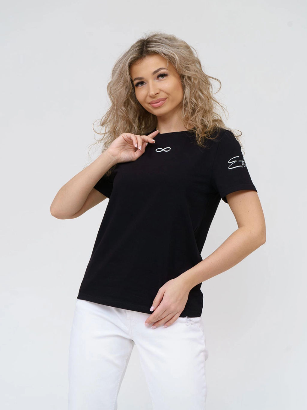 Футболка женская, цвет черный