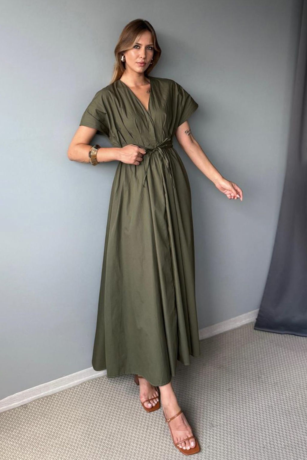 Haki Belden Baglama Detayl? Midi Poplin Dokuma Elbise TWOSS25EL00925 - Trendyolmilla фото 2