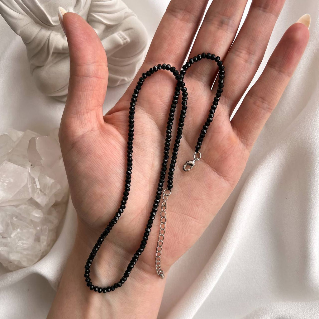 Чокер из Шпинели черной