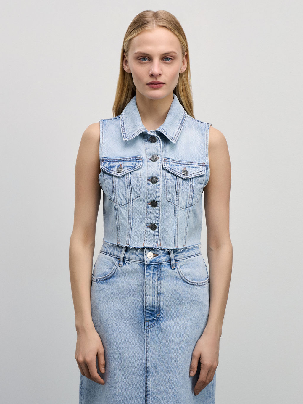 Джинсовый жилет / Zarina  фото 3