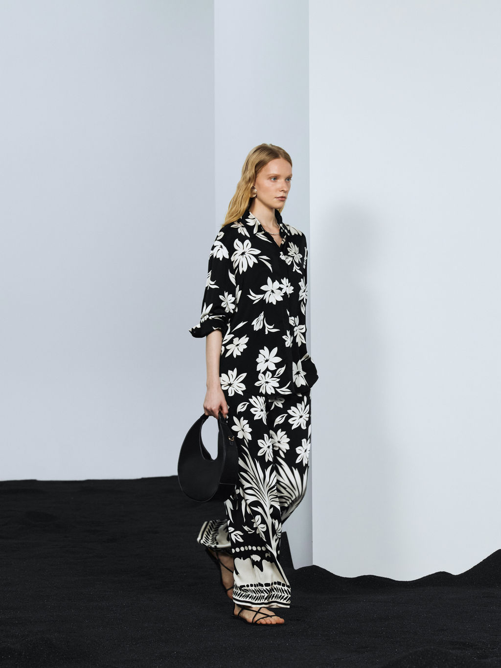 Прямые брюки из вискозы / Zarina  фото 2