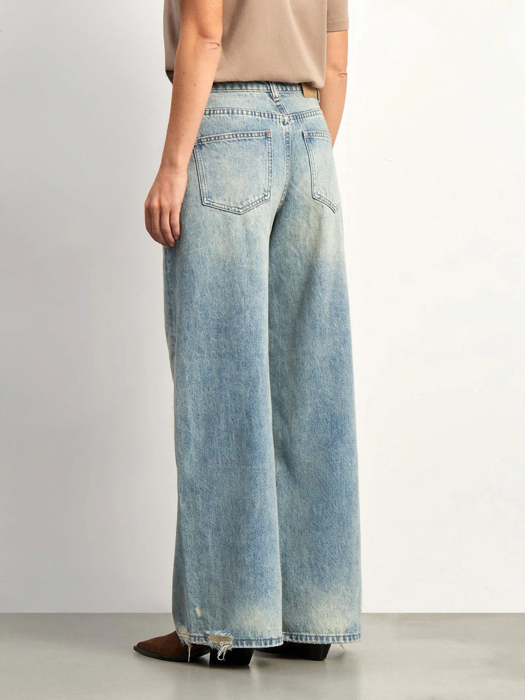 EMKA / Джинсы Loose Fit 378  фото 9