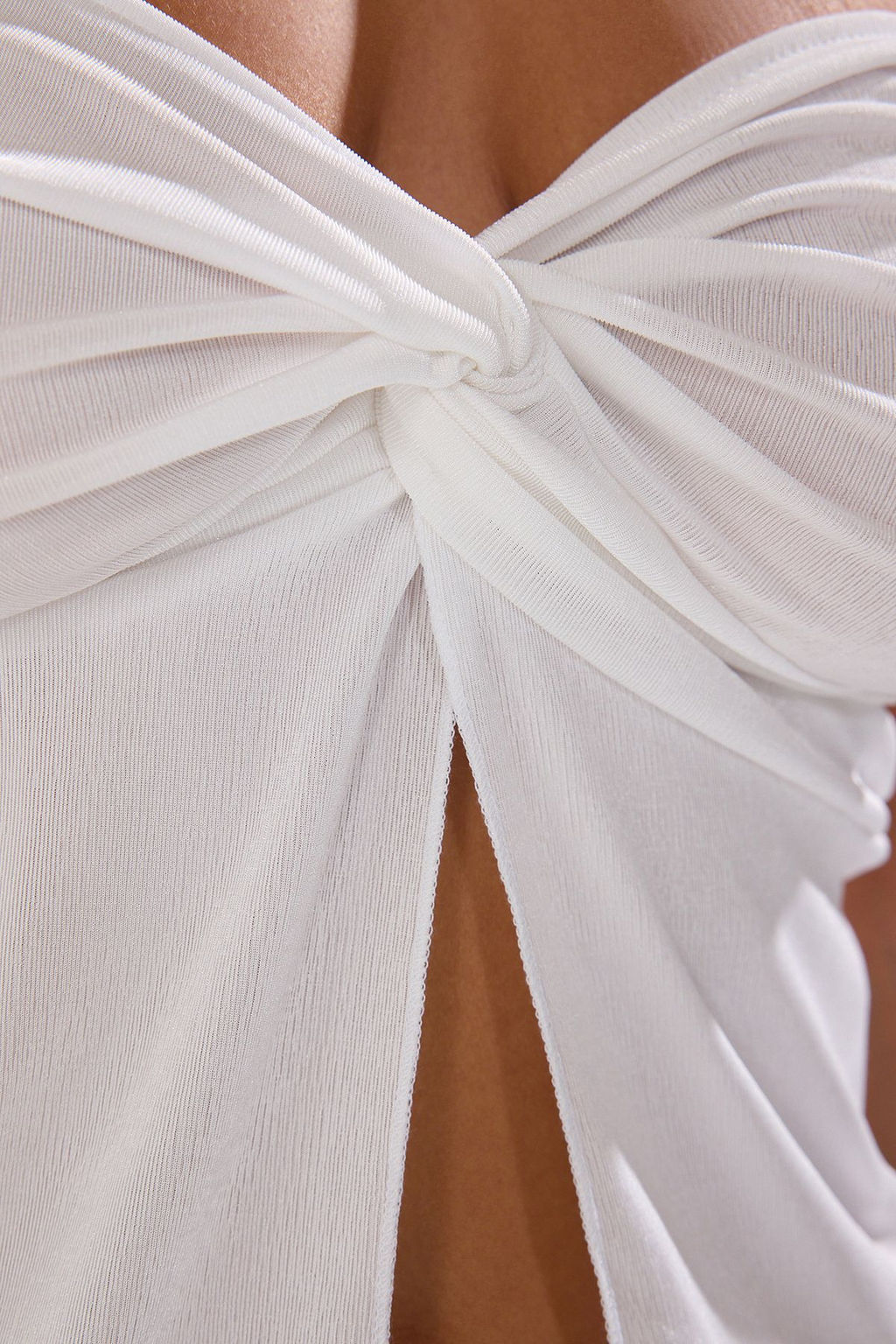 Beyaz Premium Buzzy Kalp Yaka Buzgulu Esnek Crop Orme Bluz TWOSS24BZ00204