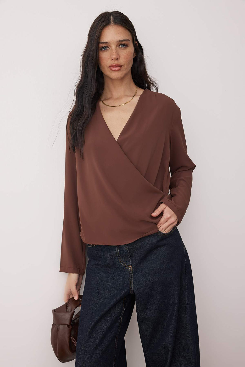 Trendyolmilla Siyah Kruvaze Saten Dokuma Bluz TWOAW24BZ00423  фото 9