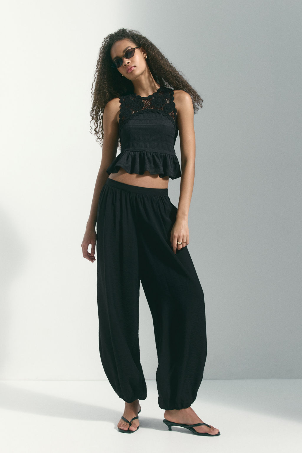 Top texturizado con detalles efecto crochet - H&m фото 5