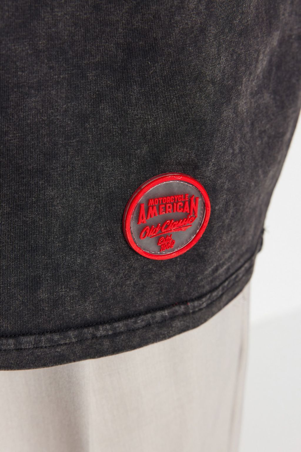 Antrasit Oversize/Genis Kesim Soluk Efektli %100 Pamuklu T-Shirt TMNSS23TS00153