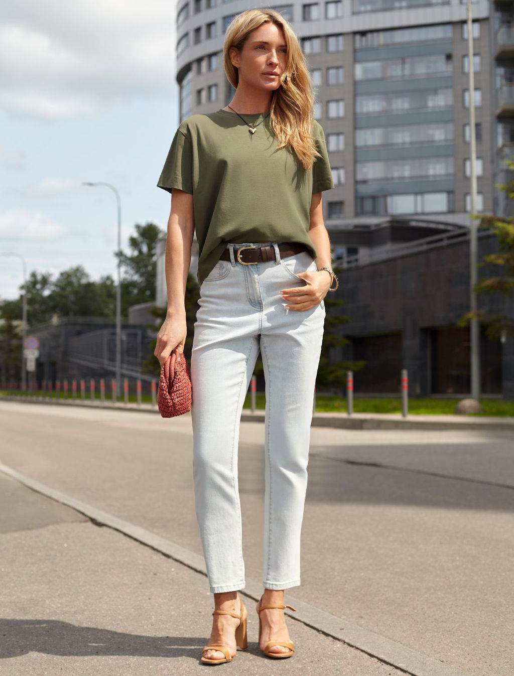 D54.085 Джинсы женские голубой