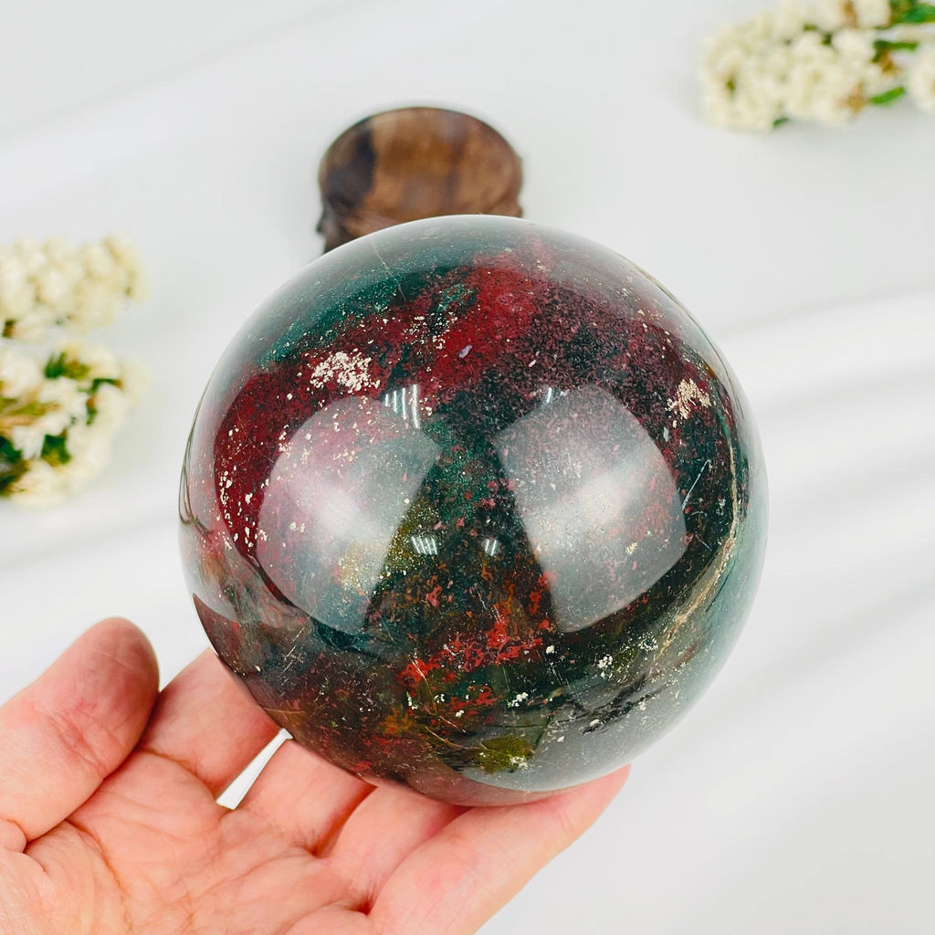 Шар из океанической Яшмы