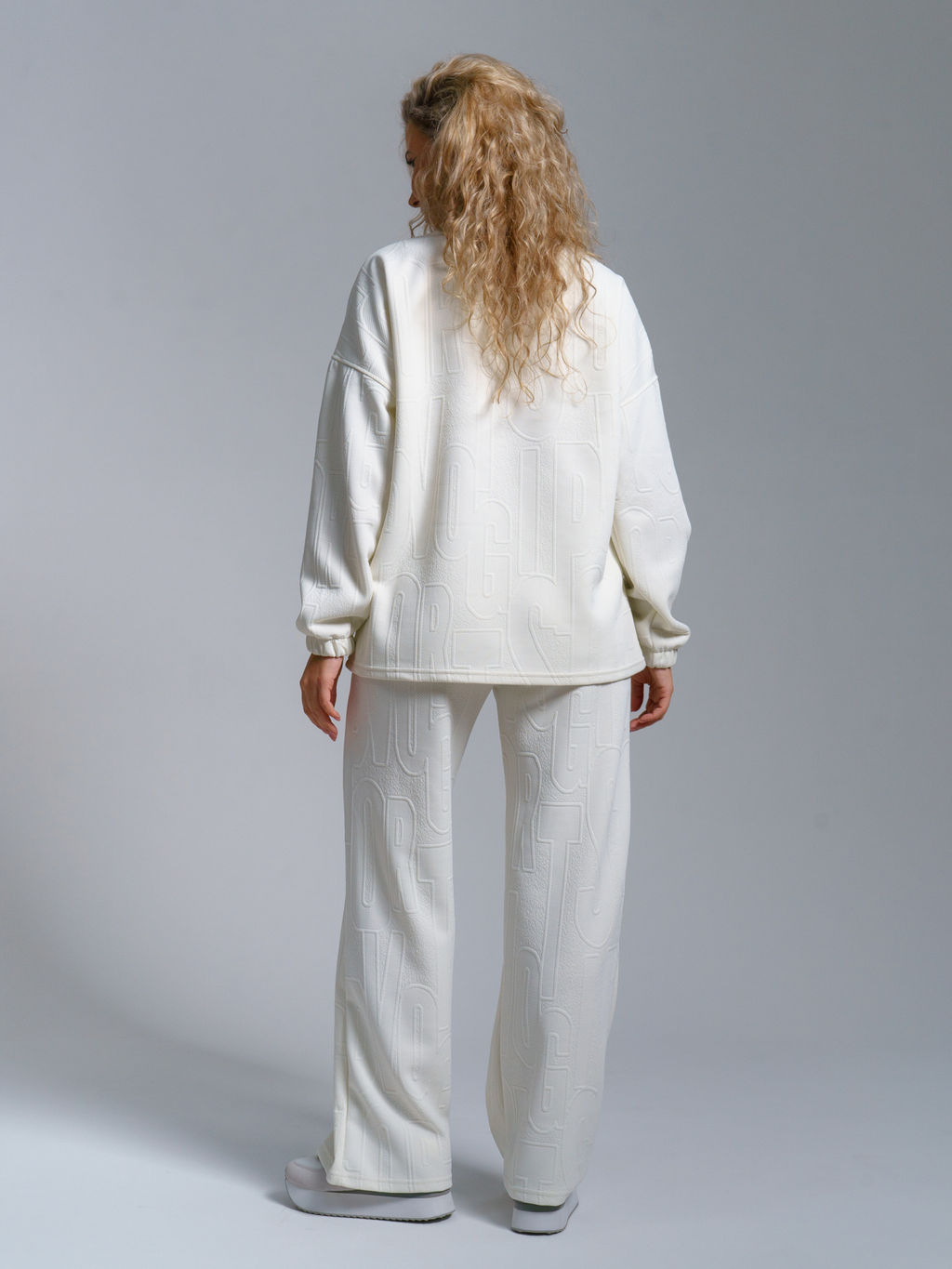 977 Костюм "Молочный"