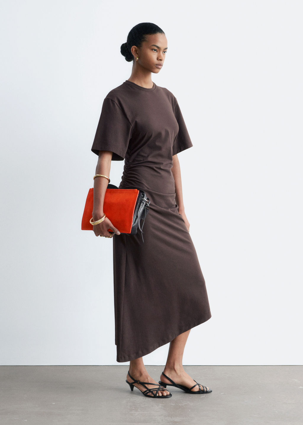 Vestido midi asim?trico tipo camiseta - H&m фото 5
