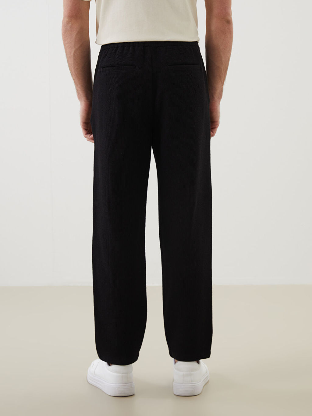 LC Waikiki Siyah Standart Kal_p Erkek Pantolon