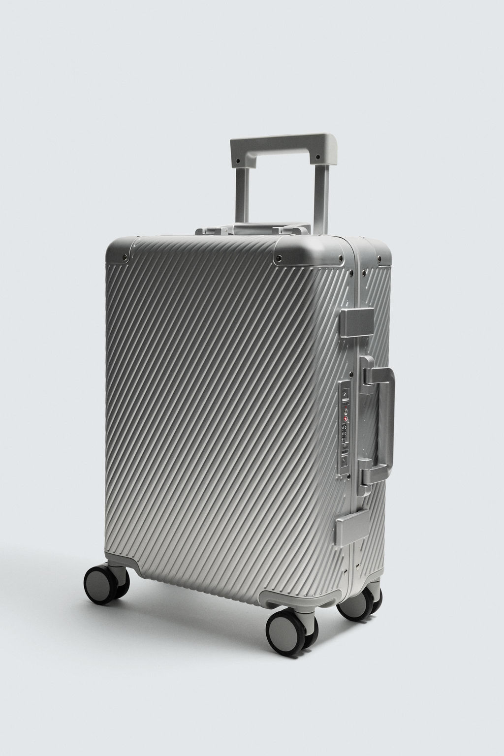 MALETA DE CABINA EN ALUMINIO / Plata - Zara фото 2