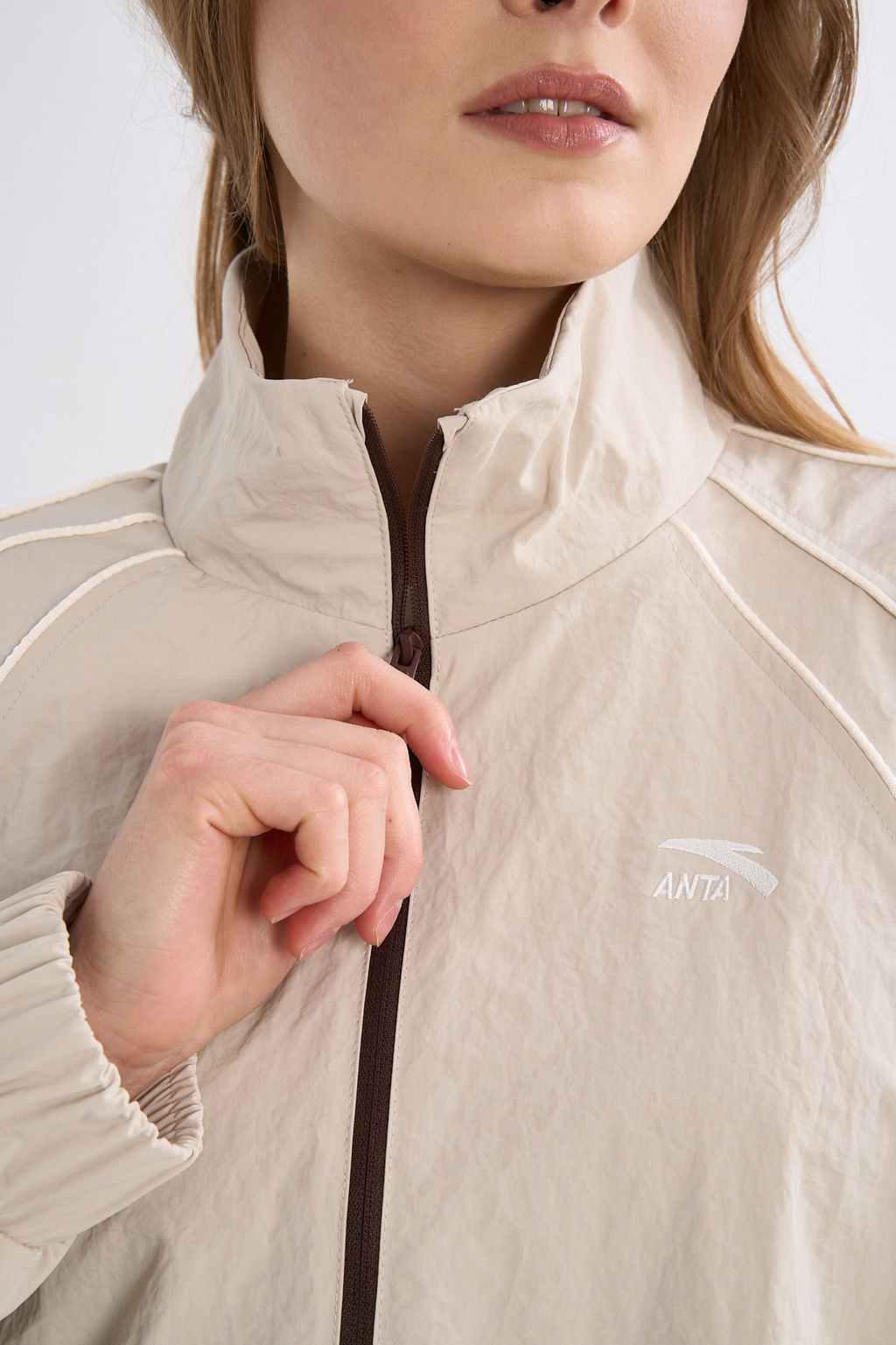 Ветровка Бежевый