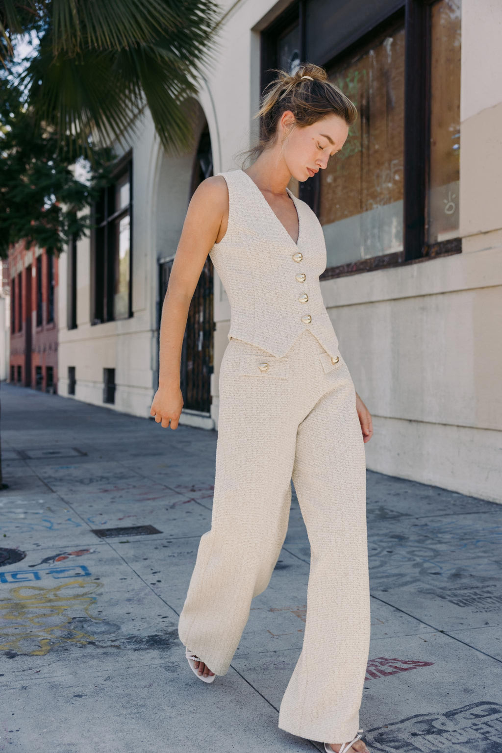 BUTTONED TEXTURED WAISTCOAT