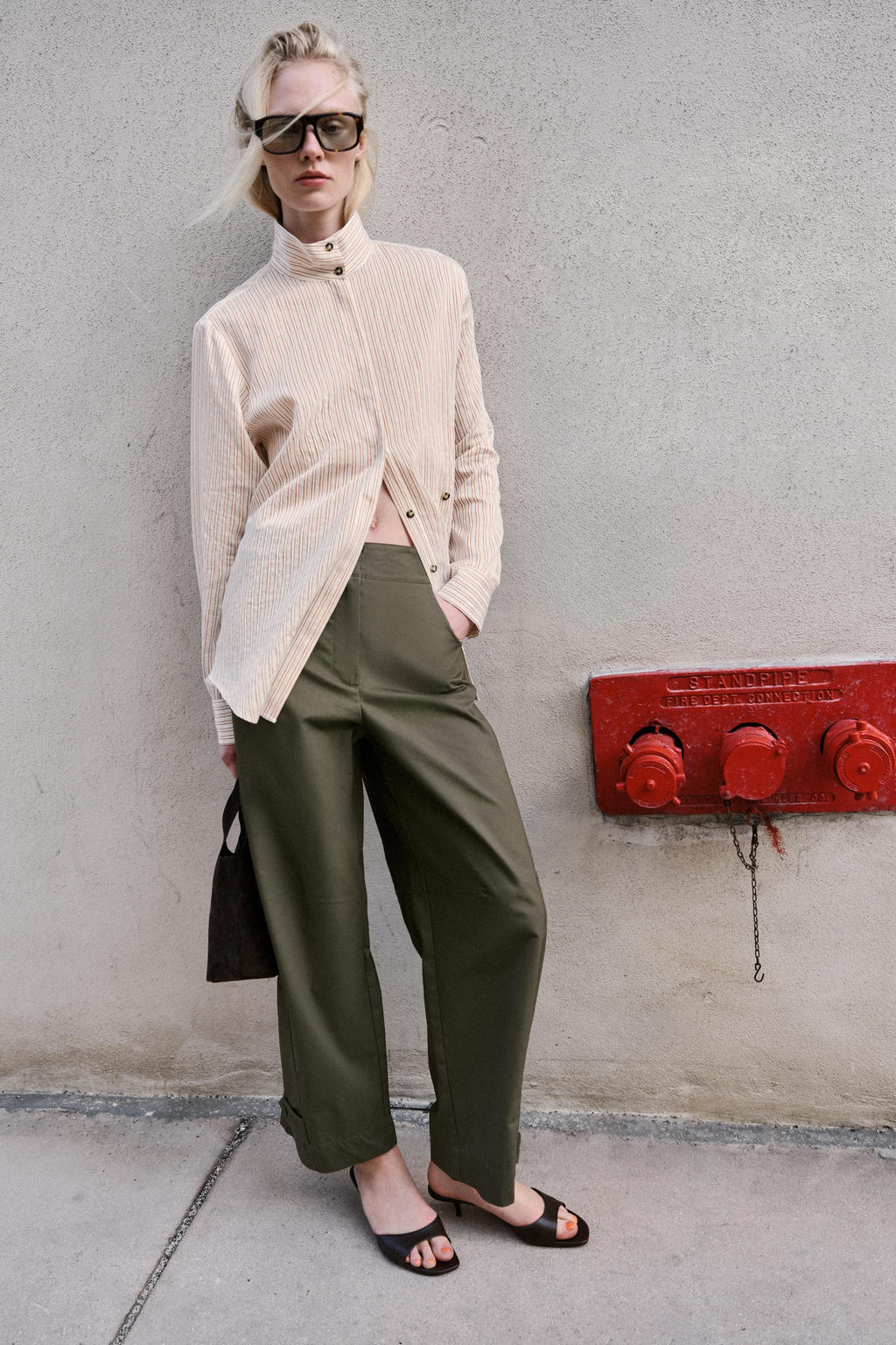 PANTAL?N BARREL TRABILLAS / Khaki oscuro - Zara фото 6