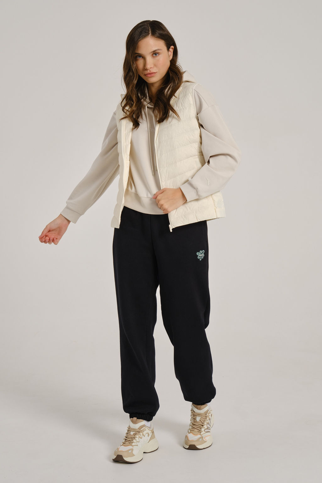 Жилет пуховый Белый TRN ESSENTIAL Down Vest