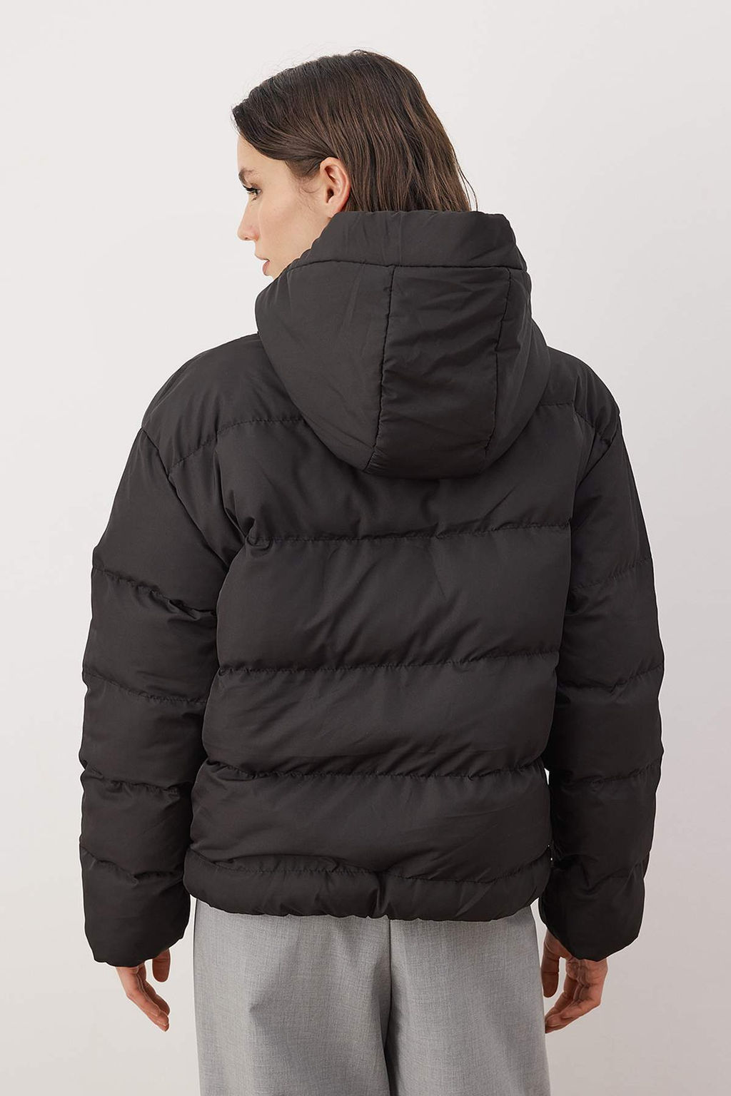 TRENDYOLMILLA Siyah Kapusonlu Su Itici Sisme Mont TWOAW21MO0022  фото 33