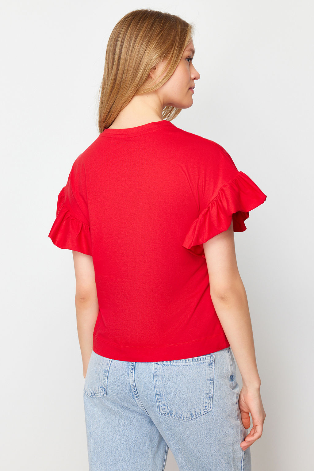 TRENDYOLMILLA Beyaz %100 Pamuk F?rf?r Detayl? Basic Bisiklet Yaka Orme T-Shirt TWOSS22TS2429  фото 14