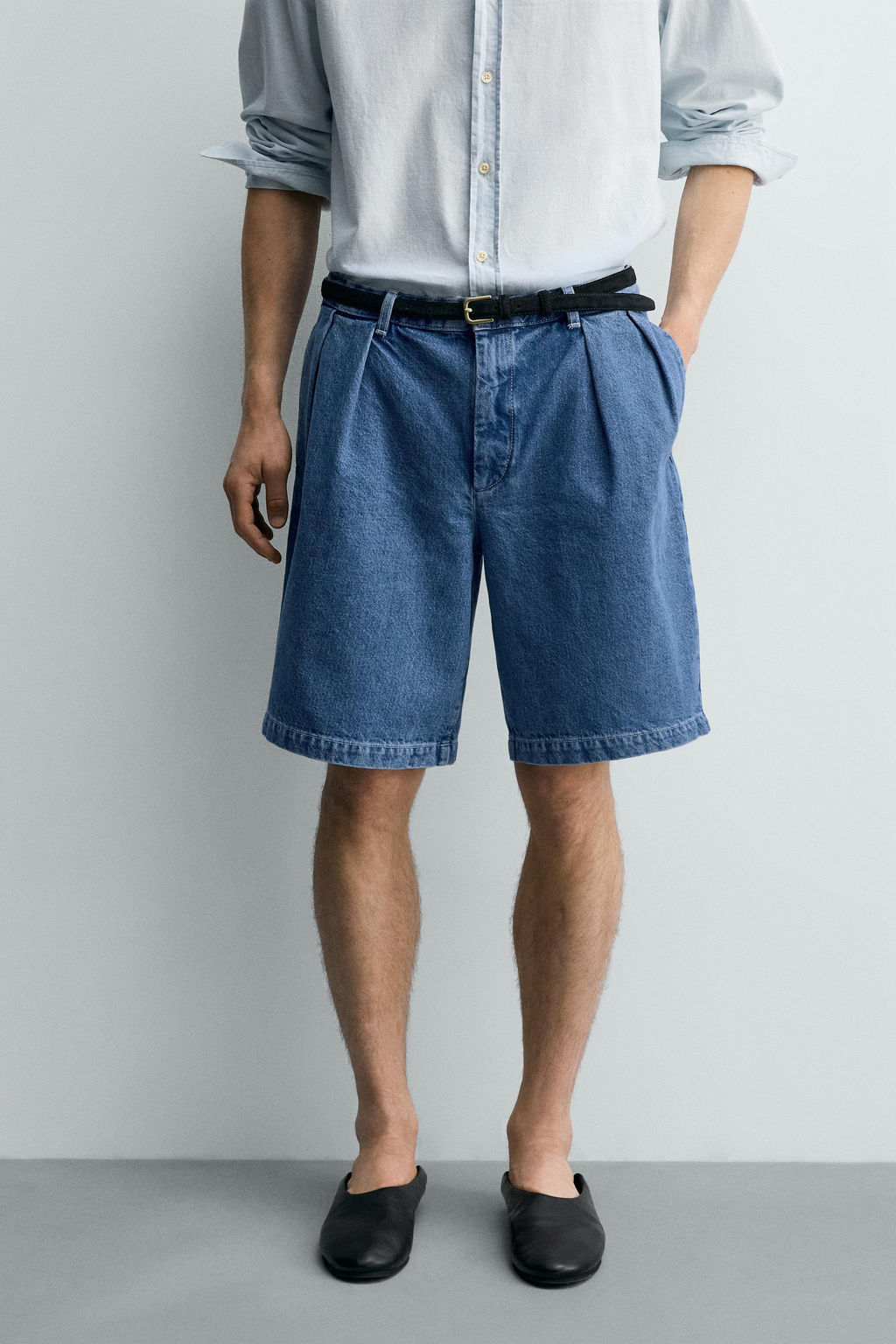 BERMUDA DENIM RELAXED FIT PLIEGUES / Azul