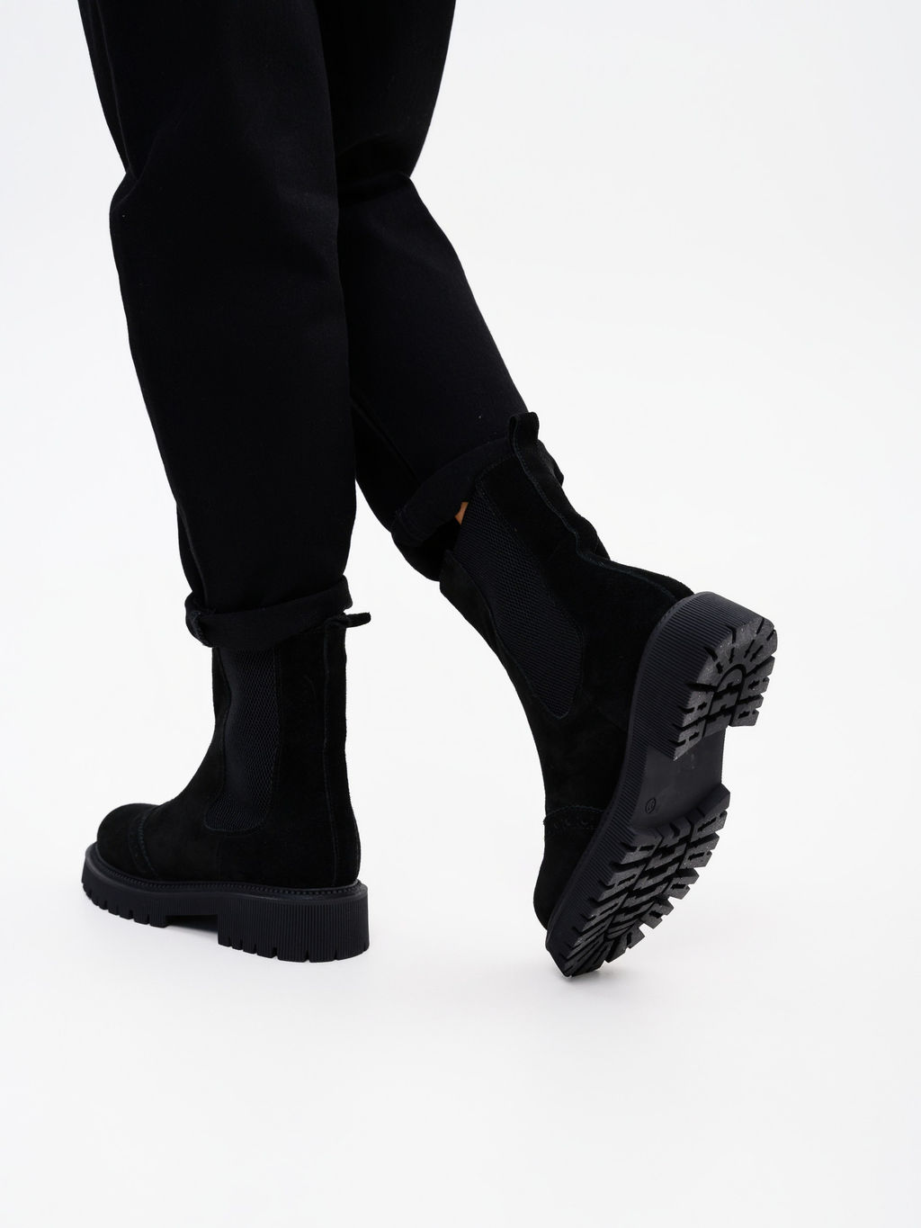 Челси 360.P.taskanabl.Черная замша/шерсть