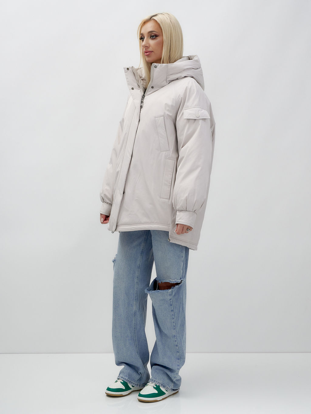 Куртка летучая мышь женская с капюшоном зимняя бежевого цвета 9630B - Mtforce фото 3