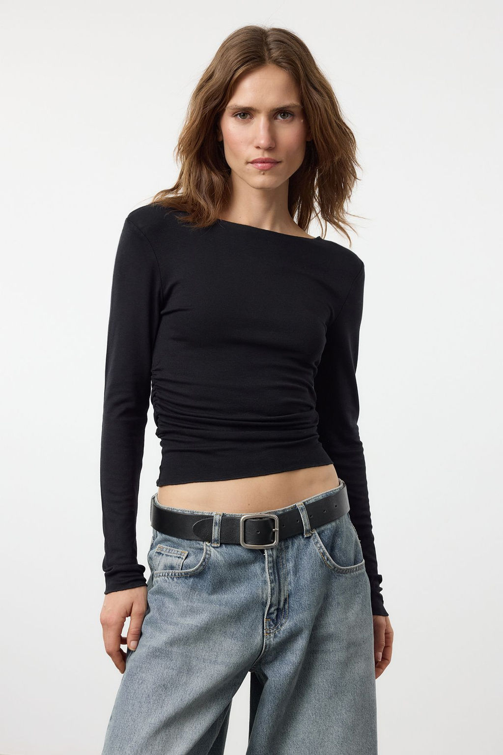 Siyah Viskon/Yumusak Kumasl? Fitted Buzgu/Drape Detayl? Kay?k Yaka Esnek Orme Bluz TWOAW25BZ00225