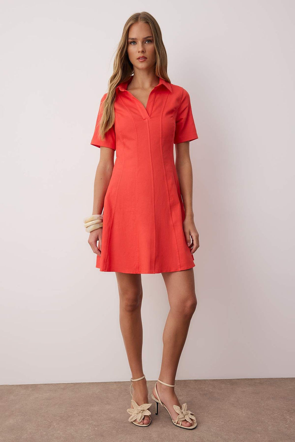 Trendyolmilla Ekru Duz Etegi Belden Ac?lan Dikis Detayl? Mini Dokuma Elbise TWOSS25EL00184  фото 10