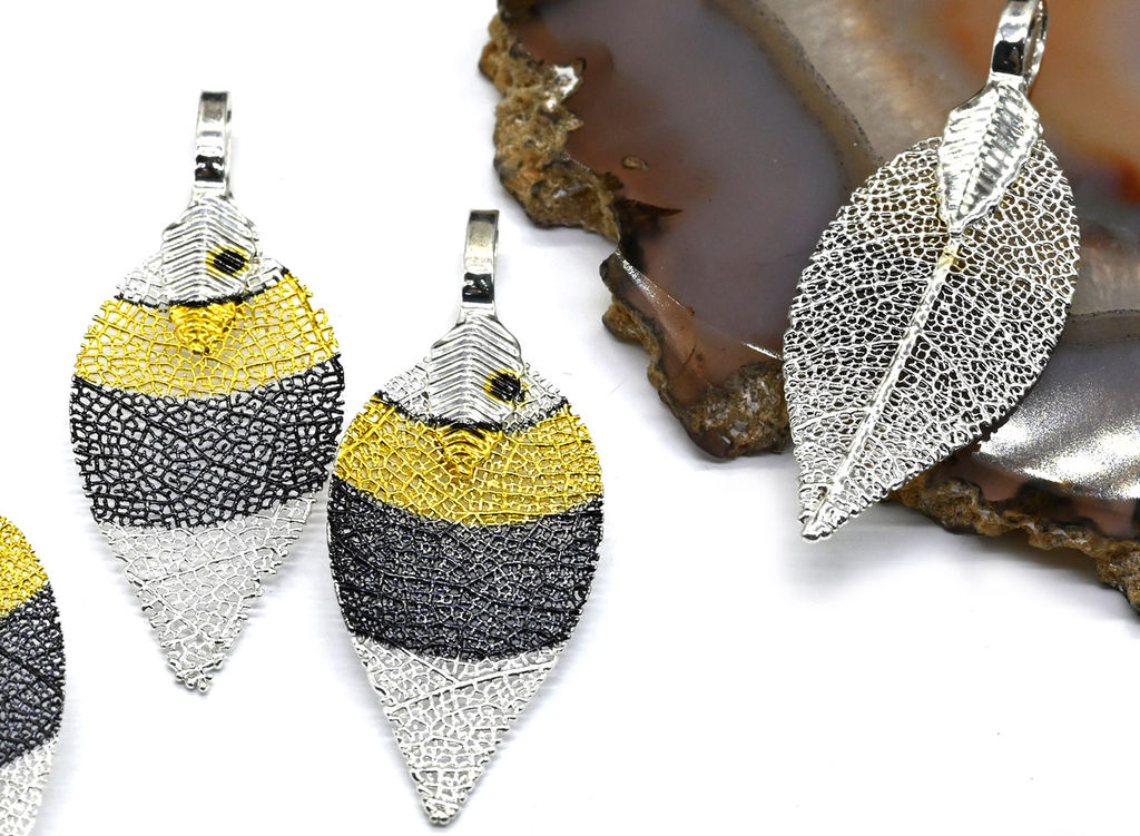 Подвеска в виде листа 14*39мм цв.черно-желтый