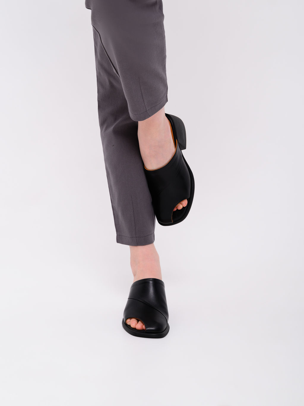 Сабо 5300.23663bl.Черный