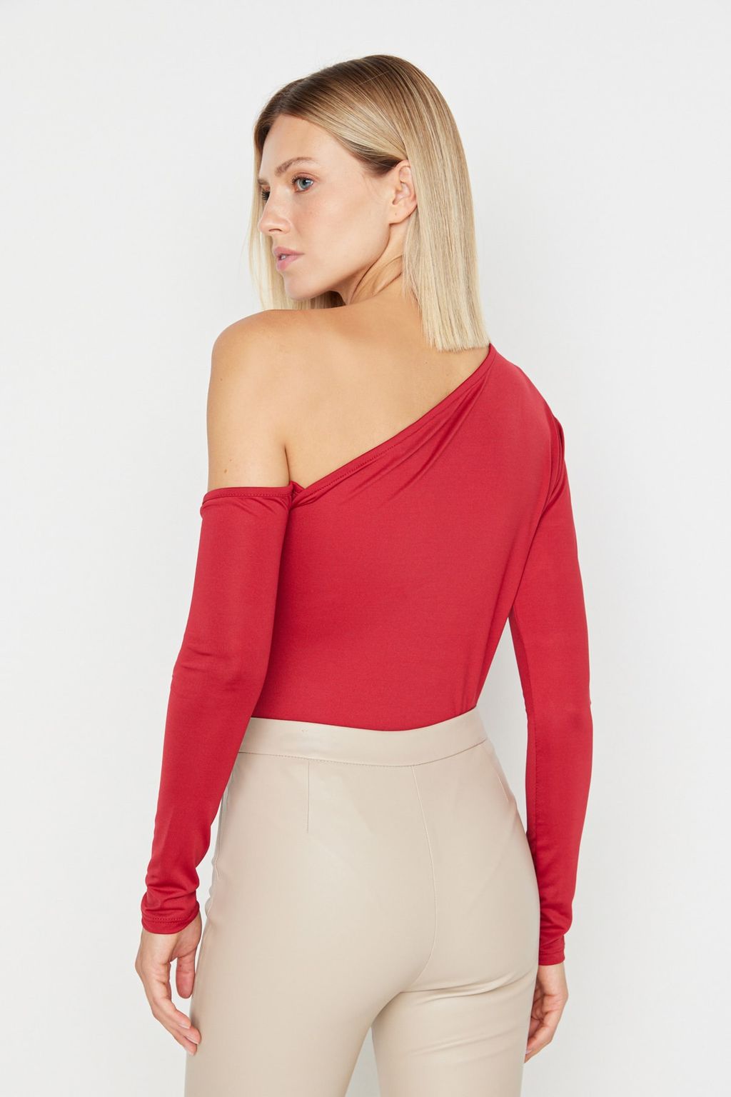 TRENDYOLMILLA Siyah Asimetrik Yaka Uzun Kollu Esnek Alttan C?tc?tl? Orme Body TWOAW22BD0080  фото 5