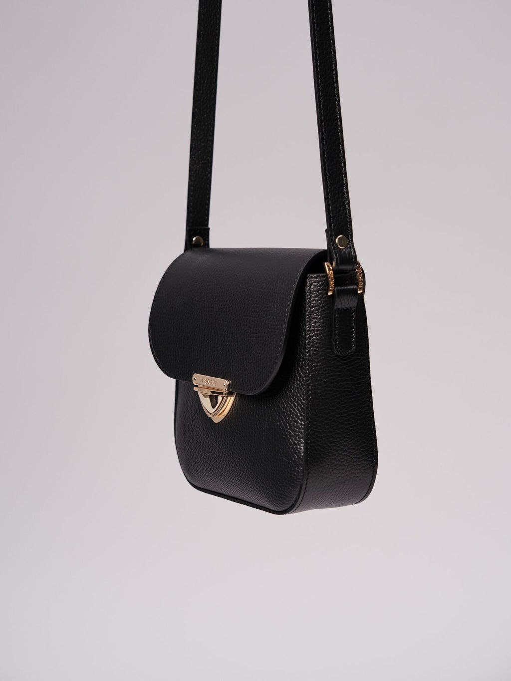 Сумка кожаная через плечо Deboro 3158 черный