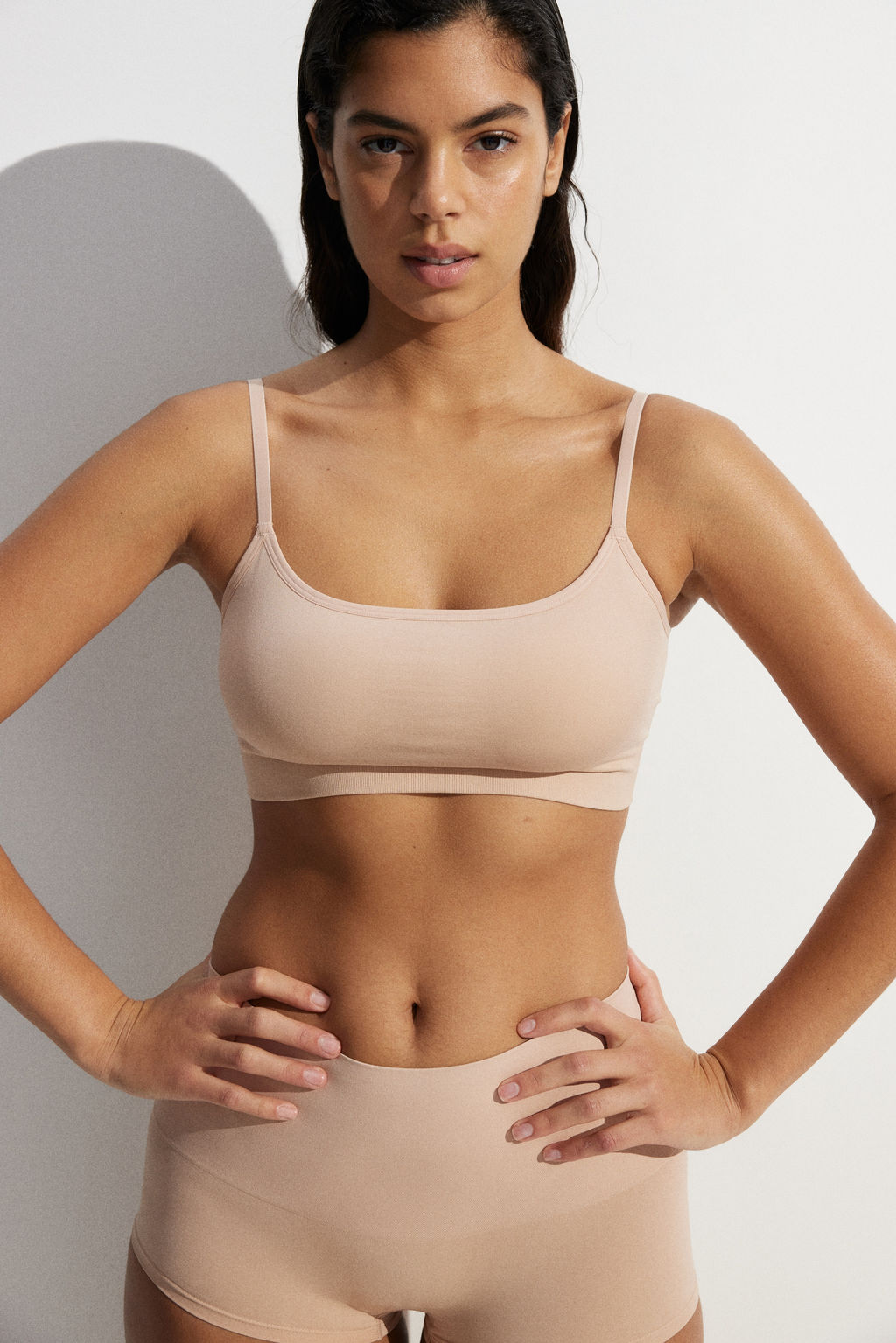 Bralette con relleno Seamless - H&m фото 6