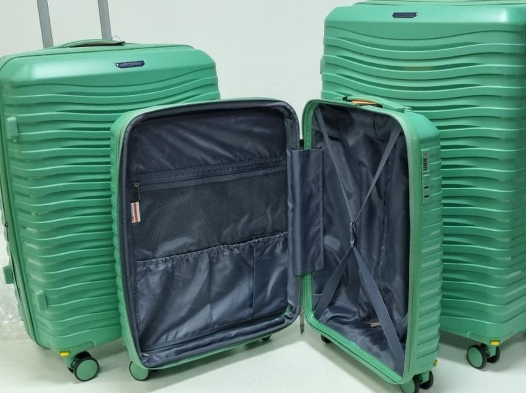 Набор из 3-х чемоданов с расширением 11184 Зеленый