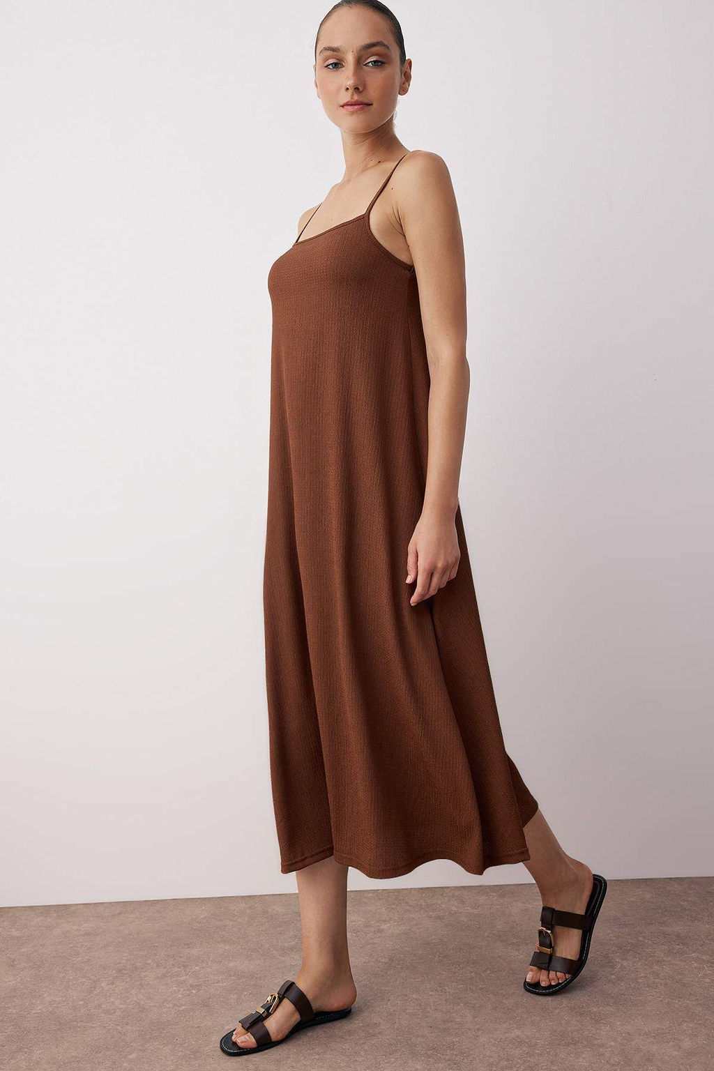 TRENDYOLMILLA Siyah Ayarlanabilir Ask?l? A-Line Burumcuk/Dokulu Orme Maxi Elbise TWOSS24EL00060  фото 52