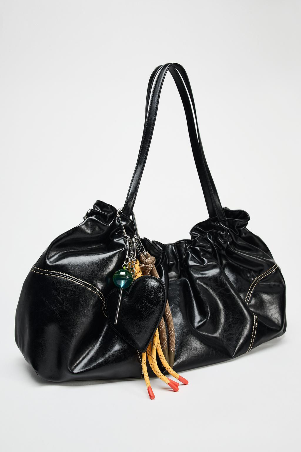 GATHERED TOTE BAG WITH CHARMS - Zara фото 3