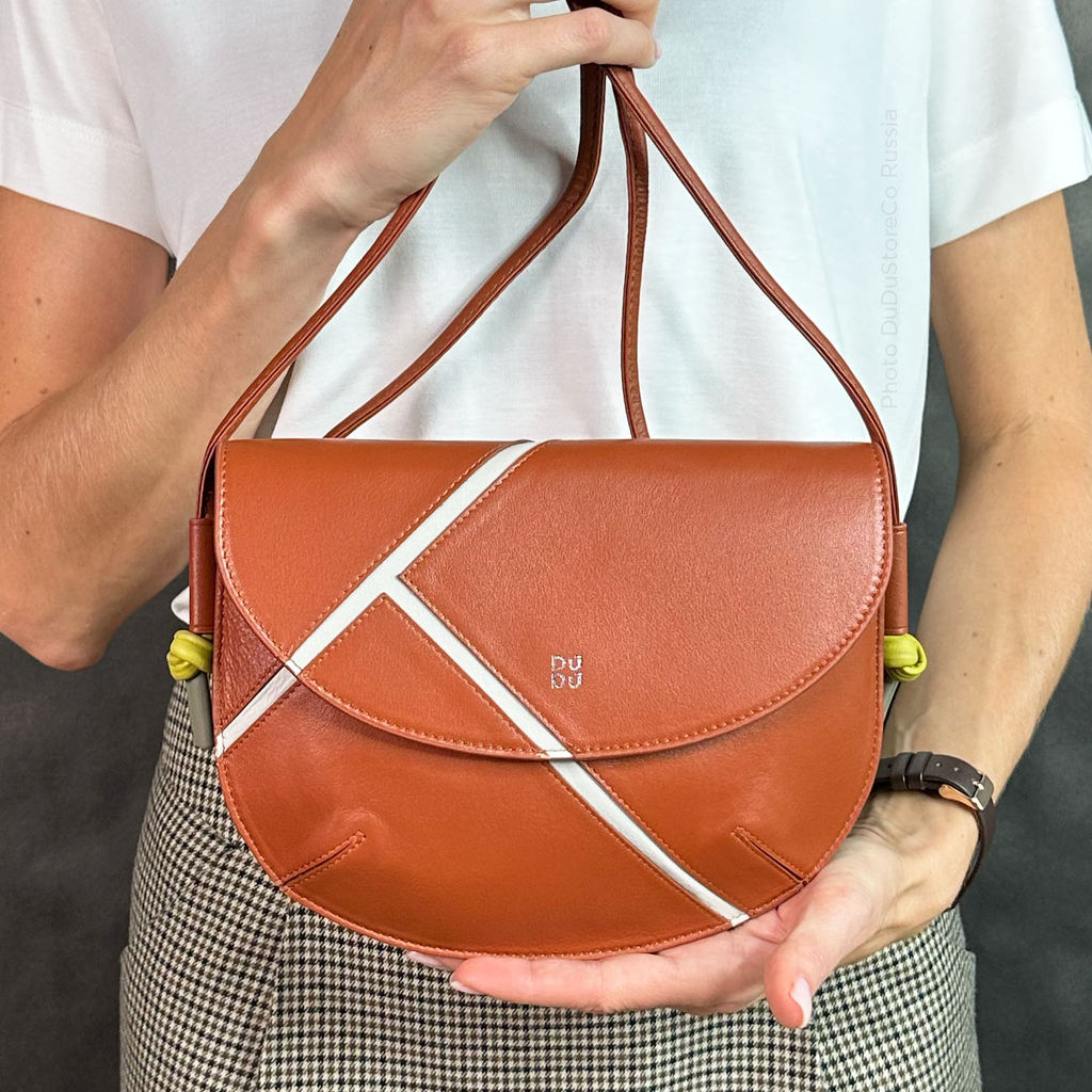 Итальянская женская наплечная сумка DuDu серии Skye | коричный - Dudubags фото 7