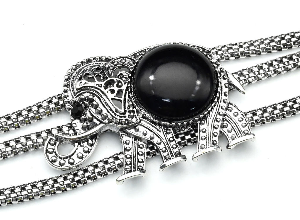 Браслет на металлической основе "Слон" с агатом черным (имитация), 21см