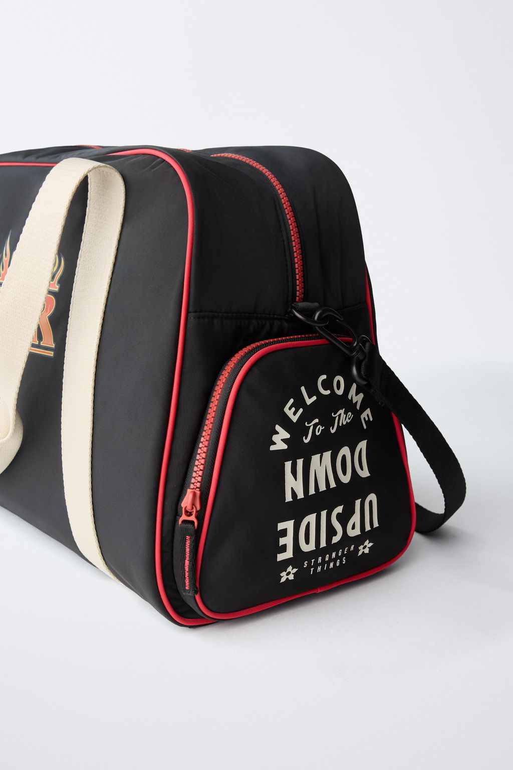 STRANGER THINGS  NETFLIX BOWLING BAG - Zara фото 9