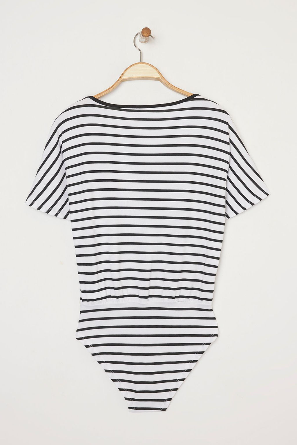 TRENDYOLMILLA Siyah Cizgili Truvakar Kol Relaxed/Rahat Kal?p Orme Body TWOSS25BD00020  фото 7