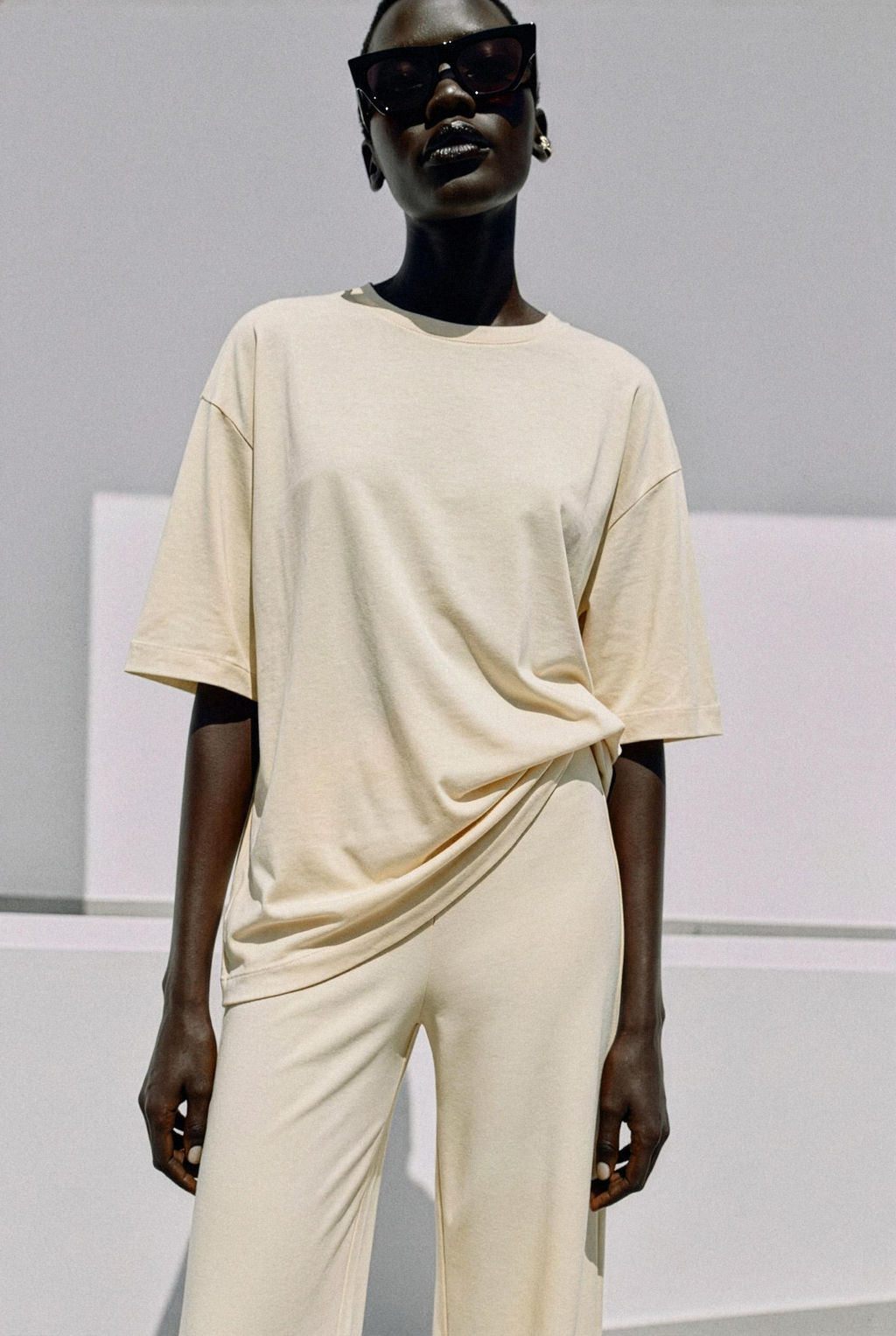 CAMISETA OVERSIZE FLUIDA / Mantequilla