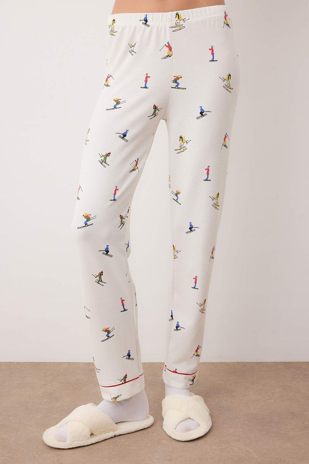 Beyaz K?s/Kayak Desenli Biyeli Yumusak K?sl?k Waffle Orme Pijama Tak?m? THMAW26PT00208 - Trendyolmilla фото 3