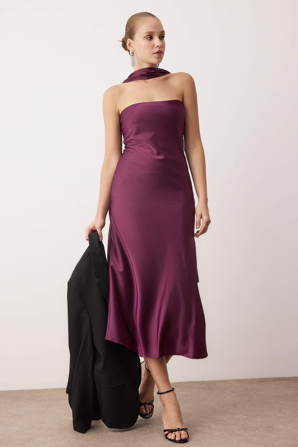 Murdum Fular Detayl? Straplez Yaka Saten Y?lbas? S?k/Gece Elbisesi TPRAW26EL00157 - Trendyolmilla фото 2