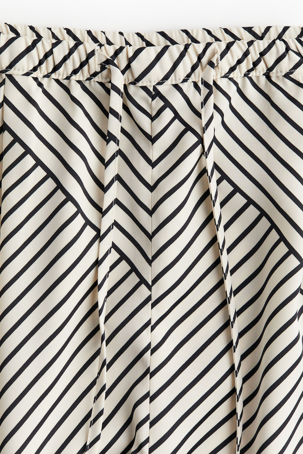 Pantal?n corto con cord?n de ajuste - H&m фото 2