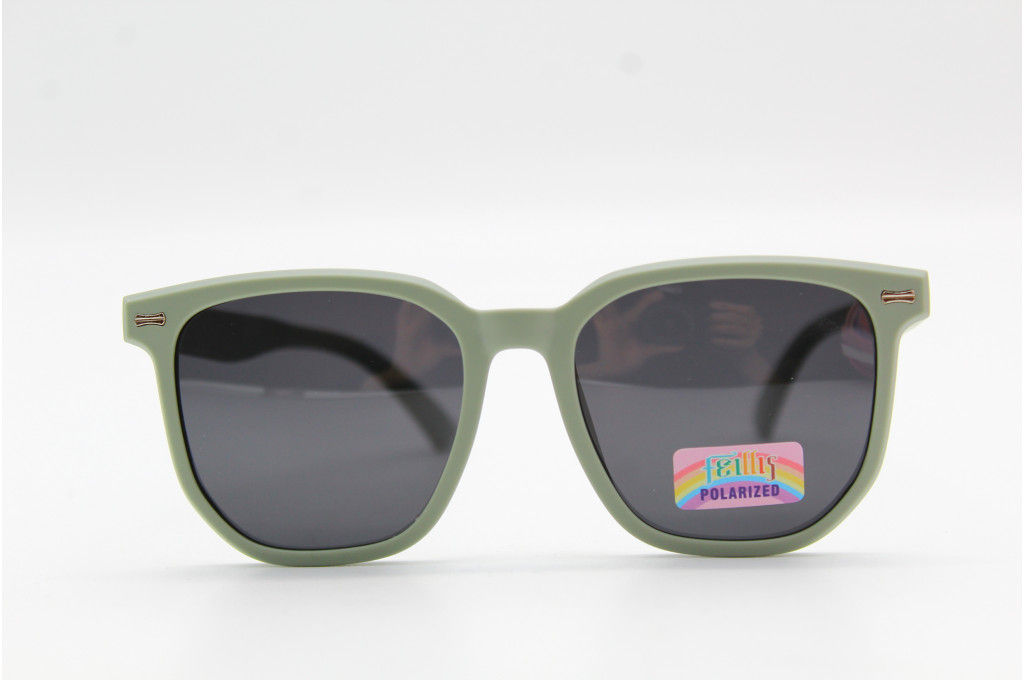 Солнцезащитные очки Feillis Polarized (детские) 66637 47-16-135 зеленые