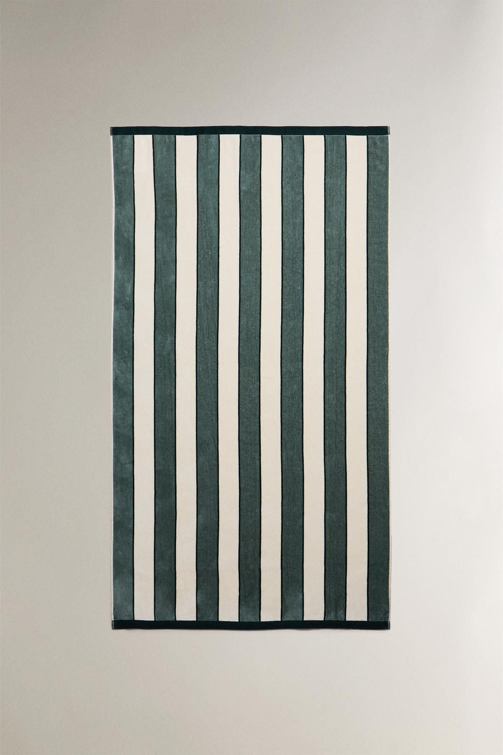 STRIPED VELOUR BEACH TOWEL