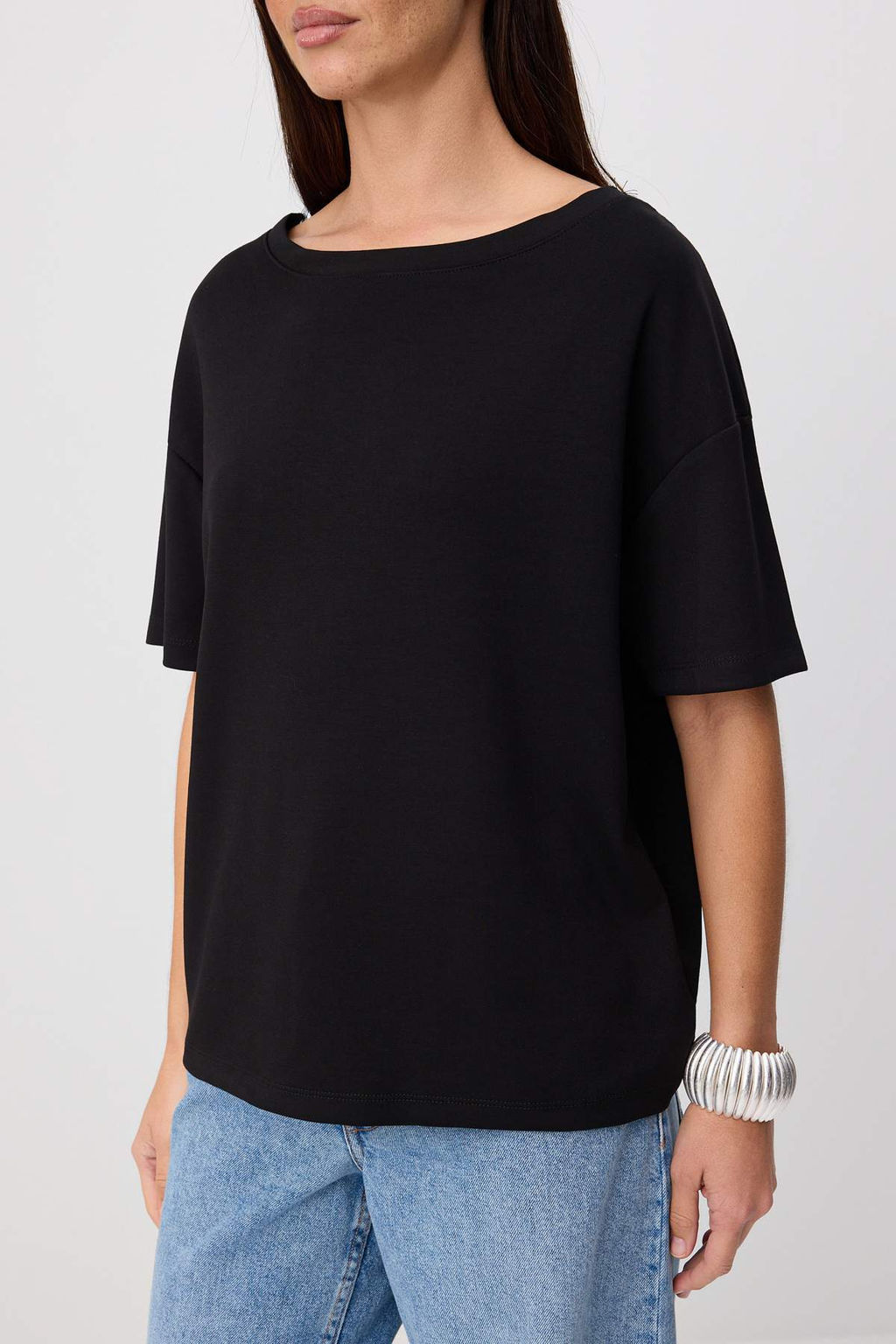 Siyah Regular/Normal Kal_p V Yaka Kolsuz Dantel Detayl_ Krep _rme T-shirt TWOSS26TS00305 - Trendyolmilla фото 3